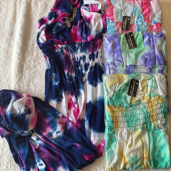 I also wanted to show y’all that had other colors and other sizes m & xl - Picture 2 of 3